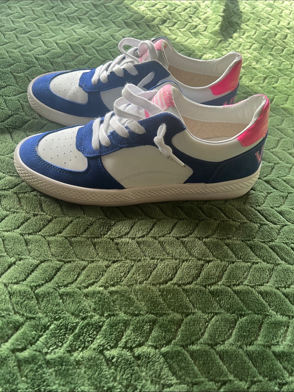 Women’s Athletic Sneakers in Blue, White & Pink Heel Accent
